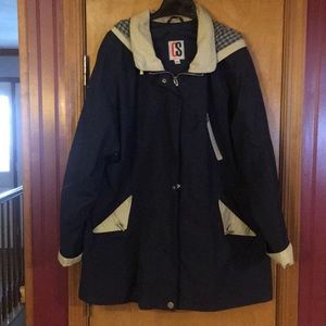 Women’s rain coat